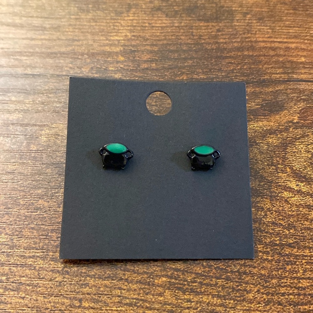 Cauldron stud Earrings